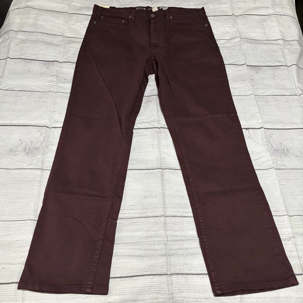 True Nation Athletic Fit Mens Size 42x34 Stretch Jeans Burgundy